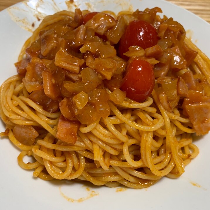 市販ミートソースのベーコン追加パスタ